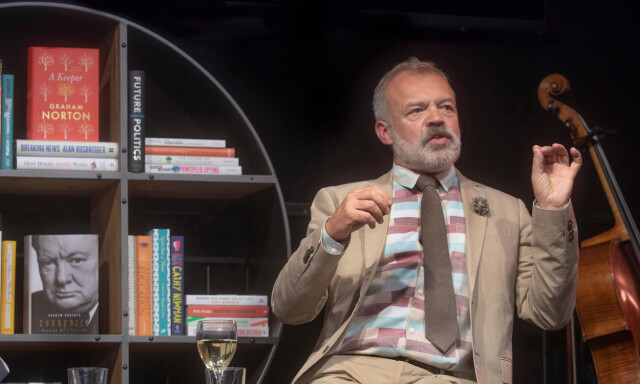 GA UT BOK: Graham Norton har åpnet opp om alkoholinntaket i sin selvbiografi fra 2014. Foto: NTB Scanpix GA UT BOK: Graham Norton har åpnet opp om alkoholinntaket i sin selvbiografi fra 2014. Foto: NTB Scanpix